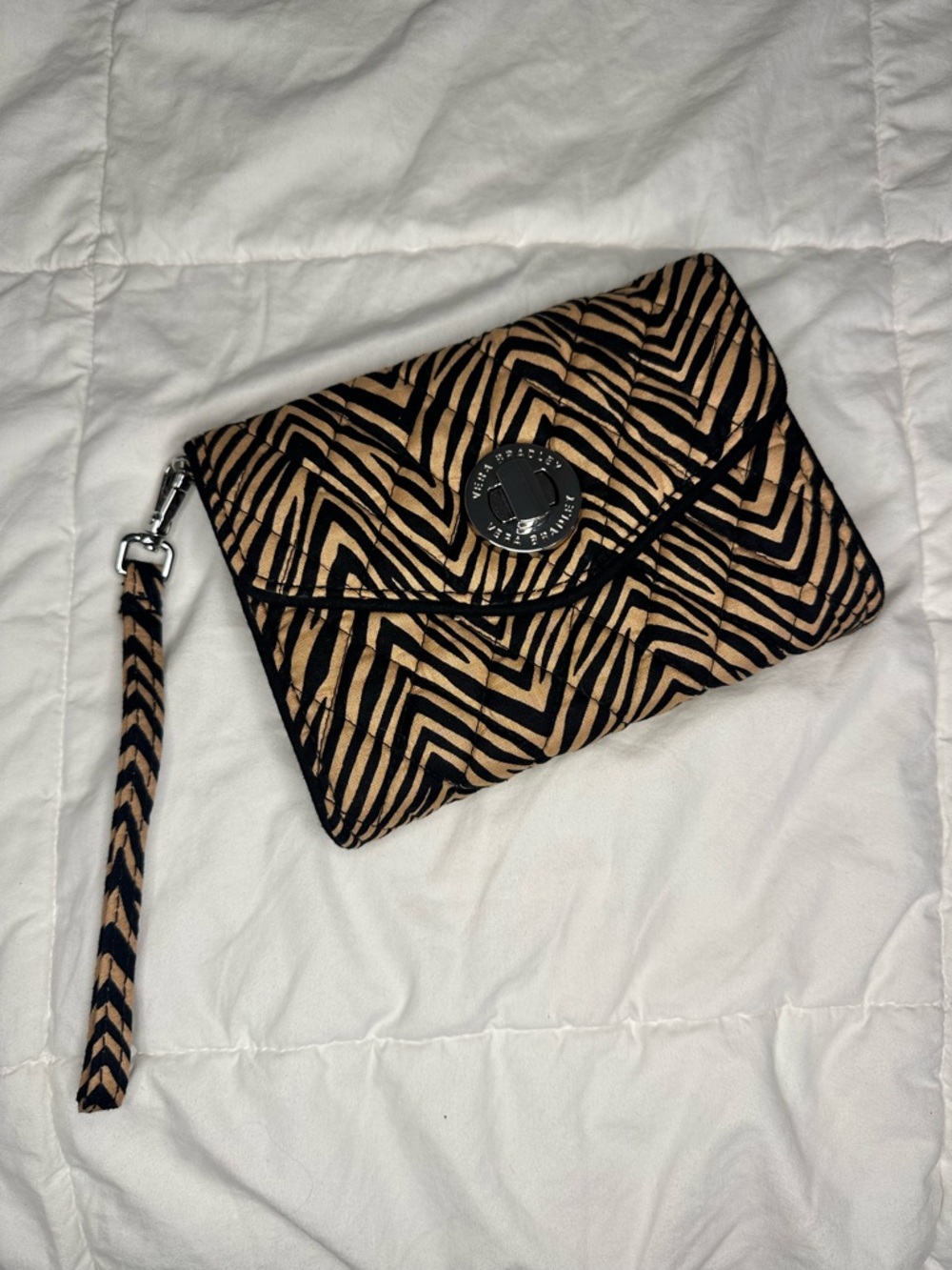 Vera Bradley Black Tan Animal Print Quilted Large Wristlet Clutch Edgy Fashion
